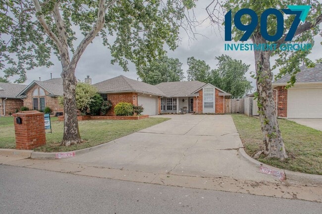 Building Photo - 3017 SW 92nd St