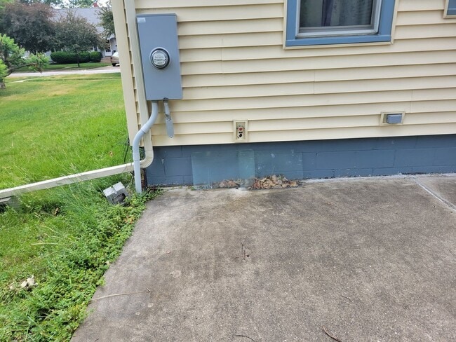 Building Photo - 3 Bedroom Single Family home for Rent