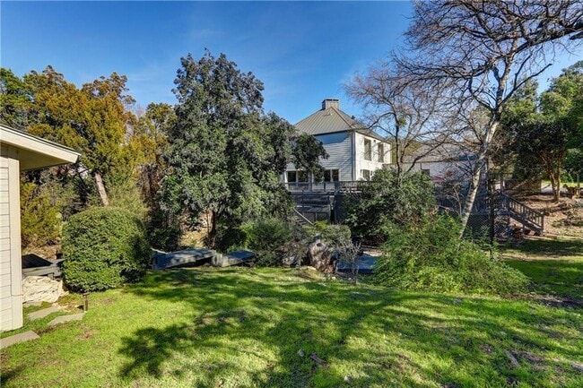 Building Photo - 6 Sugar Creek Dr