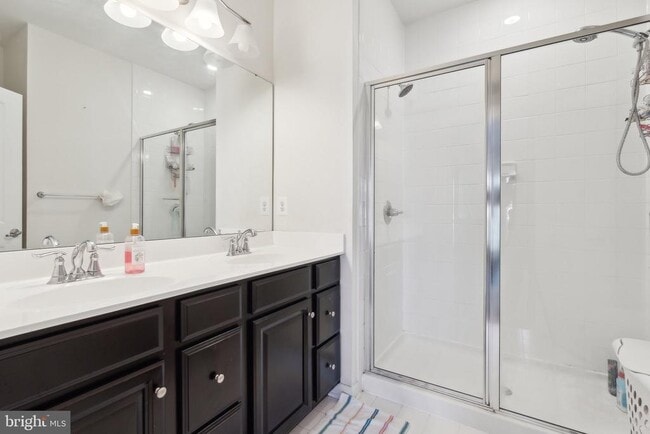 Building Photo - 42116 Piebald Square