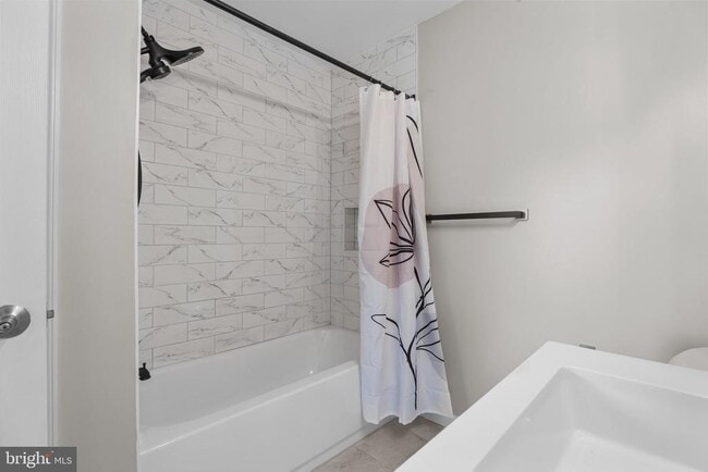 Building Photo - 115 Goldfinch Ct