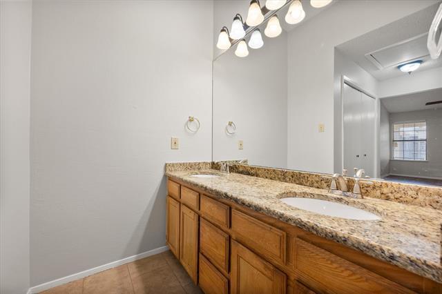 Building Photo - 5204 Yucca Dr