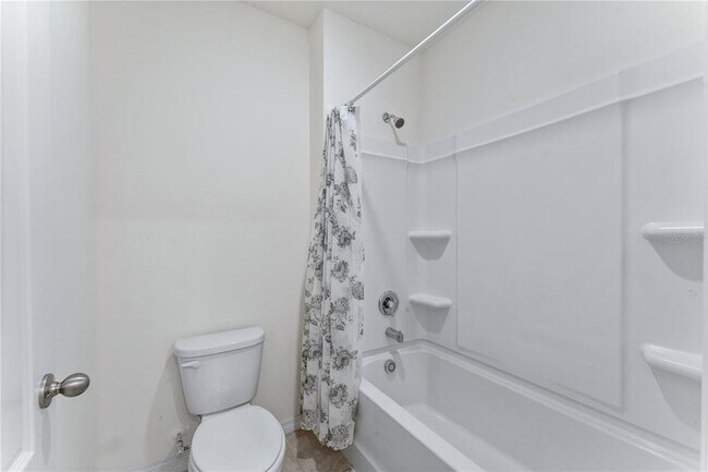 Building Photo - 5038 Foxglove Cir