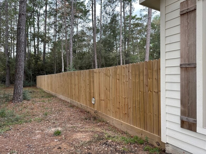 Building Photo - 17324 E Holly Hill Dr