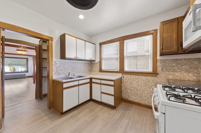 Building Photo - 636 S 19th Ave