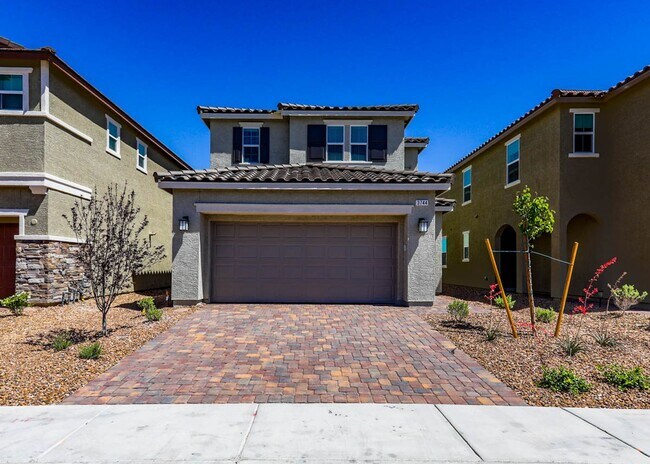 Primary Photo - Brand New Inspirada Beauty With 1st Floor ...