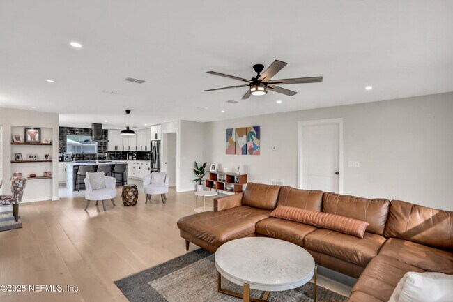 Building Photo - 4434 Coquina Dr