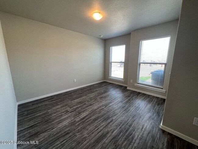 Building Photo - 2104 N Avenue K