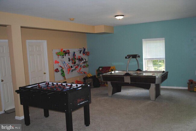Building Photo - 170 Coventry Ct