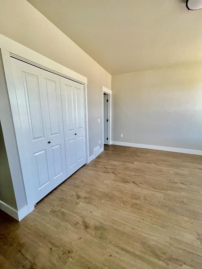 Building Photo - 6129 Elysian Rd