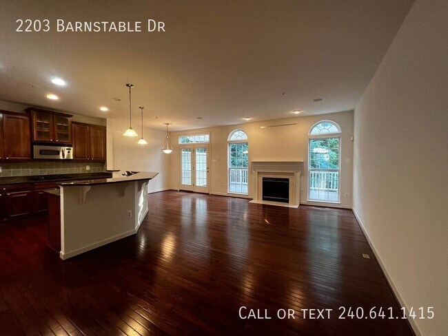 Building Photo - 2203 Barnstable Dr