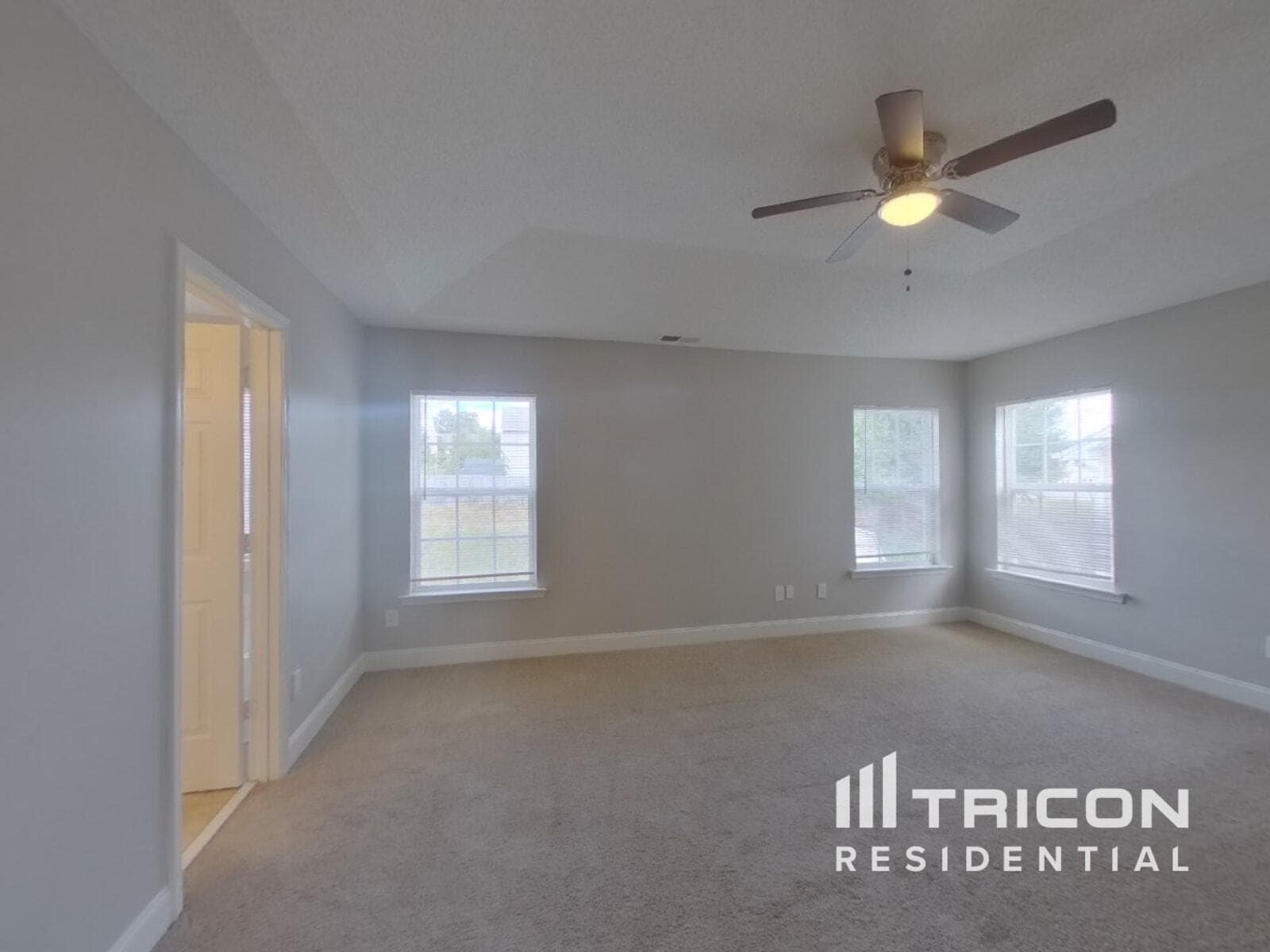 Building Photo - 4327 Stone Mountain Dr