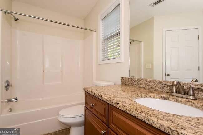 Building Photo - 40 Belltree Cir