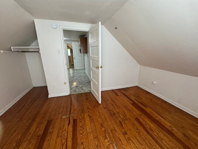 Building Photo - 500 S Lincoln St