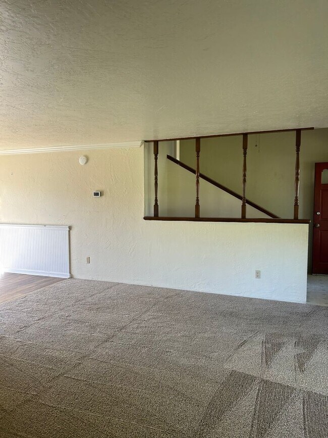 Building Photo - 2883 W Griffin Creek Rd