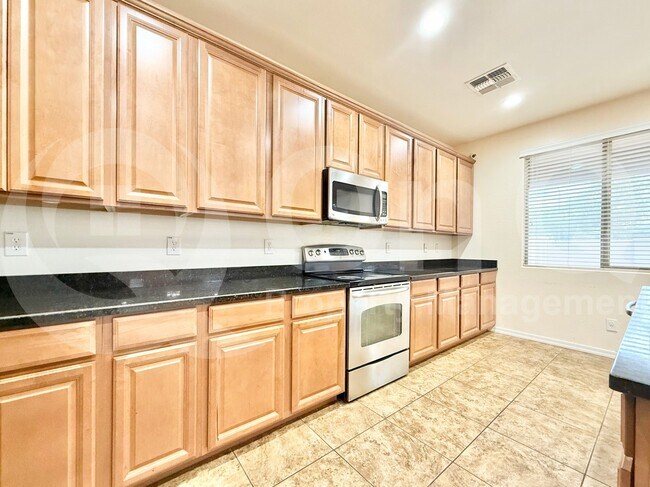 Building Photo - 4559 S Antonio