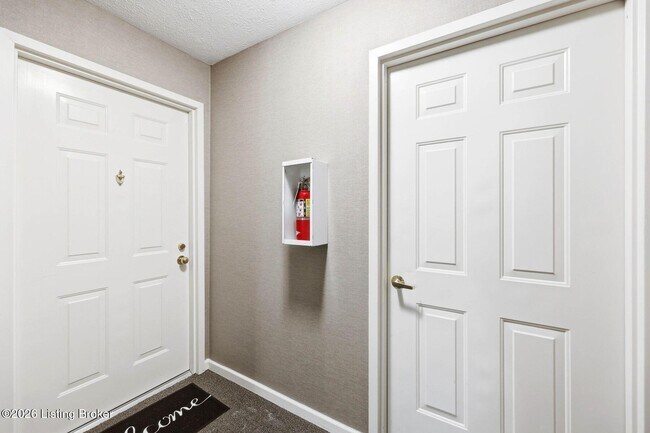 Building Photo - 10401 Trotters Pointe Dr