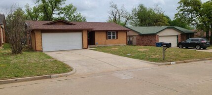 Building Photo - 1824 N Kaye Dr