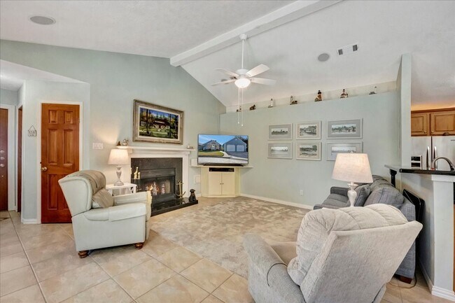 Building Photo - 16702 Dale Oak Way