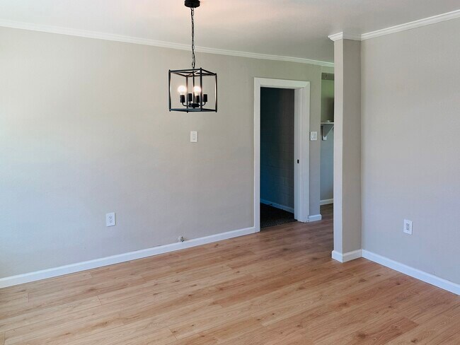 Building Photo - 427 Wood St