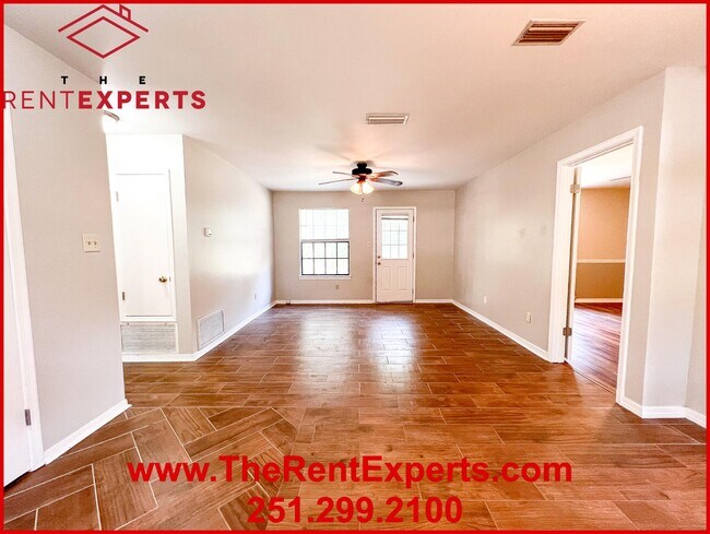 Building Photo - 2086 Mesa Dr