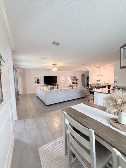 Building Photo - 480 Halter Dr