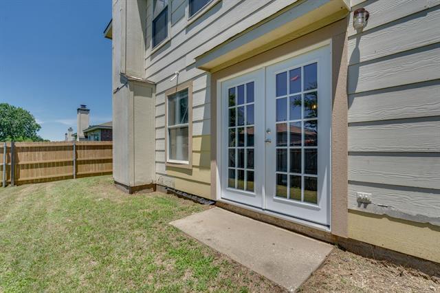 Building Photo - 901 Greenbend Dr
