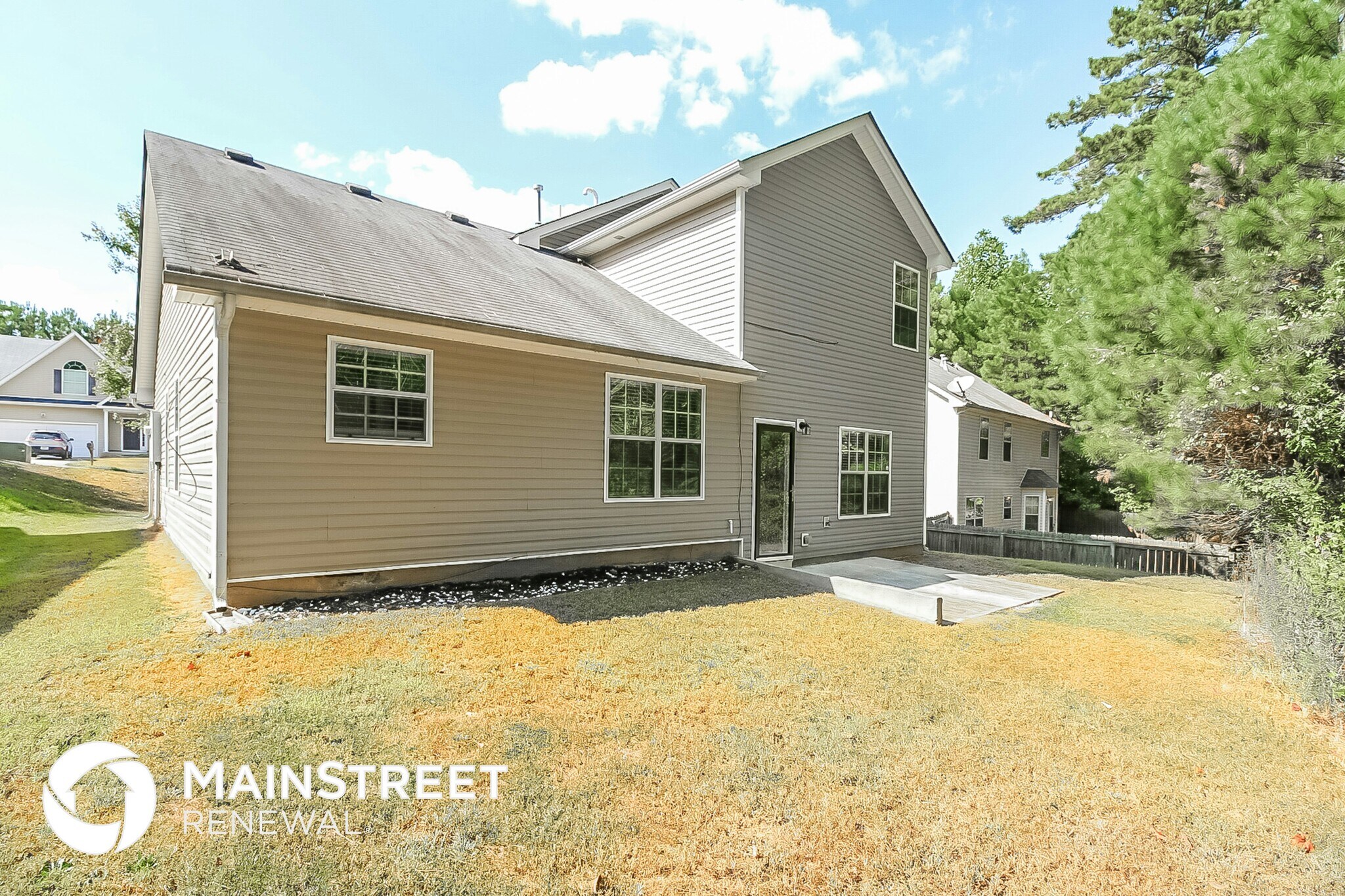 Building Photo - 3230 Diamond Blf