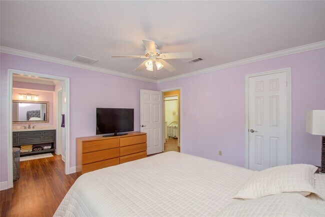 Building Photo - 16209 Wall St