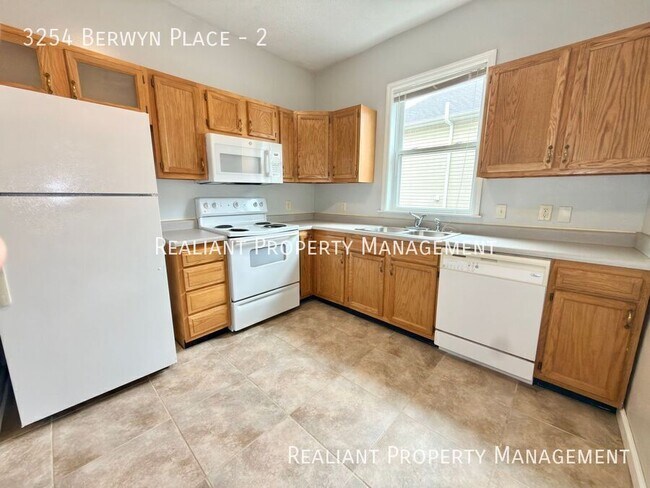 Building Photo - 3254 Berwyn Pl