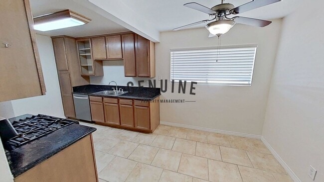 Building Photo - Beautiful 2 Bedroom in Creekside Villas!