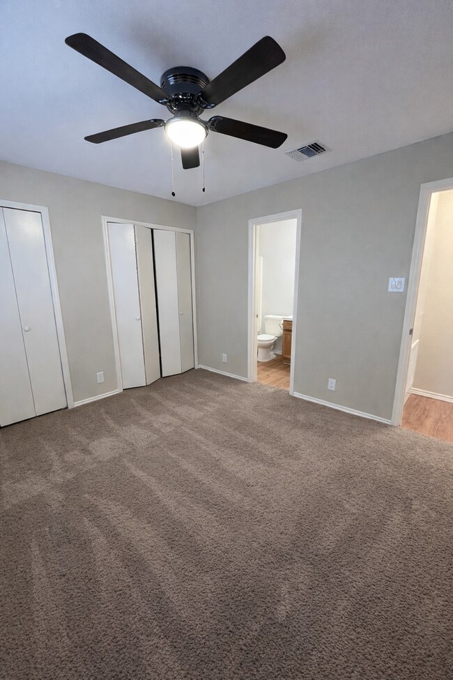 Building Photo - Beautifully Renovated 2 Bedroom Condo in Universal City