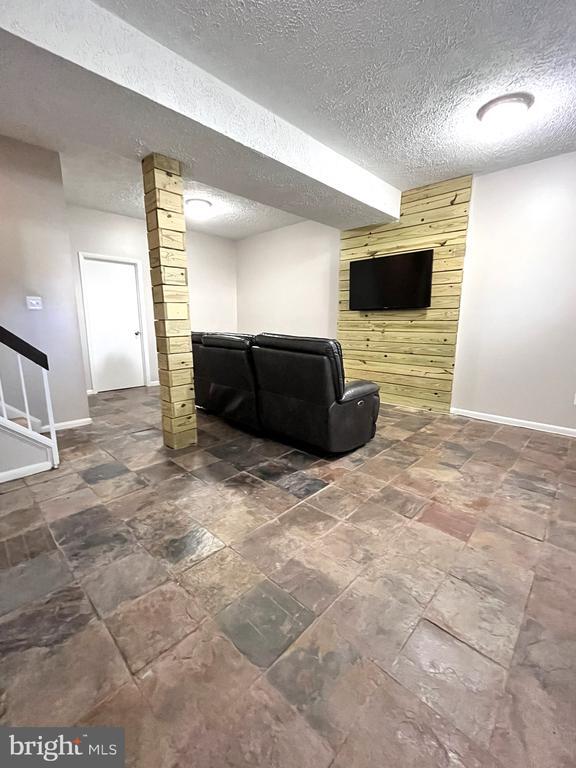 Building Photo - 10704 Muirfield Dr