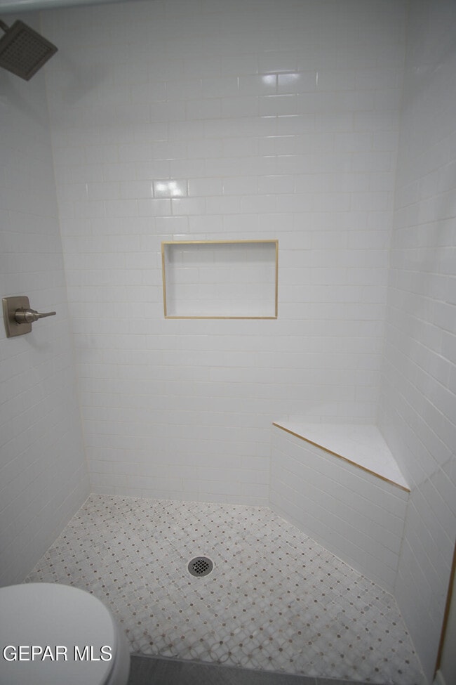 Building Photo - 4573 Bobolink Way