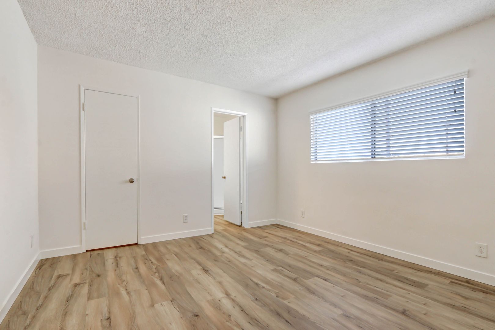 Building Photo - 1306 Armacost Ave