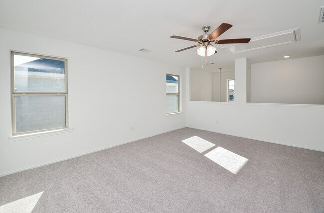 Building Photo - 7919 Royal Palm Dr