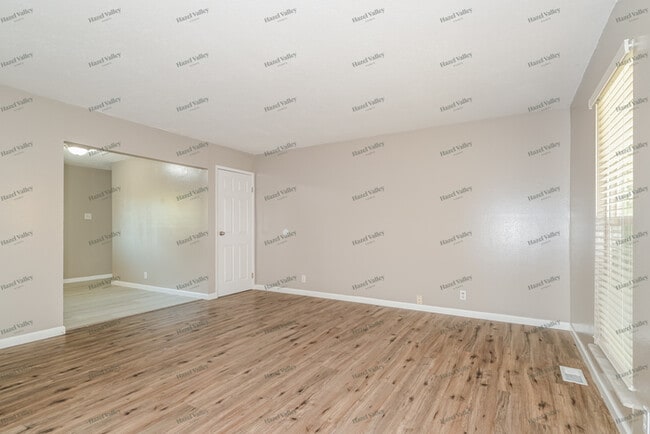 Building Photo - 2465 Stoney End Ct