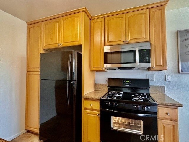 Building Photo - 17102 Emerald Ln