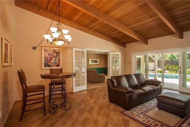 Building Photo - Charming 3-Bedroom Woodland Hills Home wit...