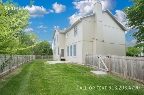 Building Photo - 9105 W 132nd Terrace