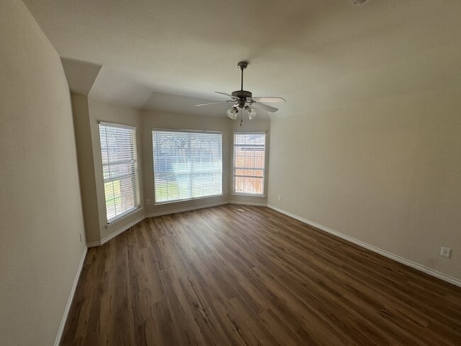 Building Photo - 7809 Loma Alta Trail