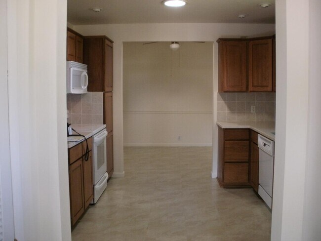 Building Photo - 9826 CO-66