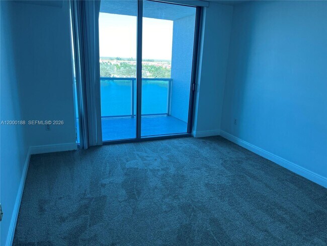 Building Photo - 2641 N Flamingo Rd