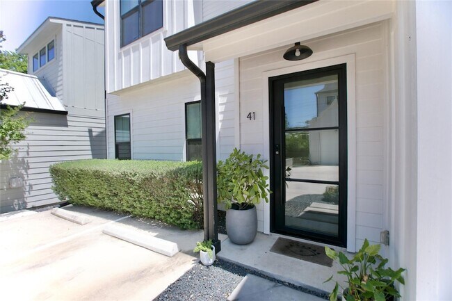 Building Photo - 4804 Duval Rd