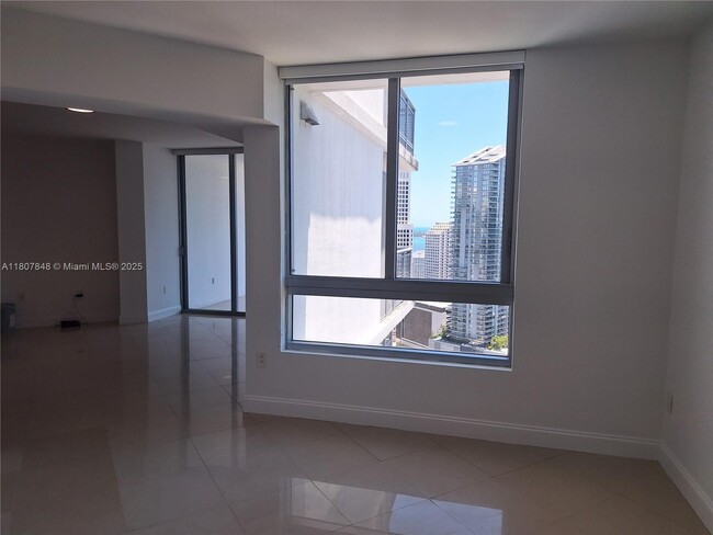 Building Photo - 350 S Miami Ave