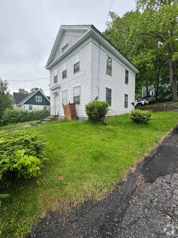 Building Photo - 111 Rockwell St