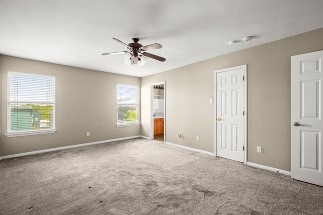 Building Photo - 6220 Perlita Dr