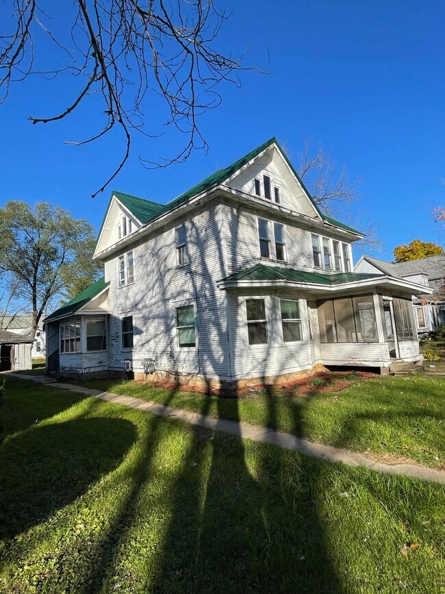 329 N 2nd St 329 N 2nd St Muscoda WI 53573 Apartment Finder