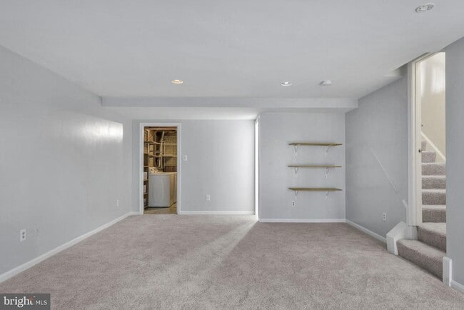 Building Photo - 7222 Lensfield Ct