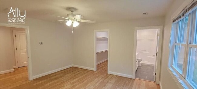 Building Photo - 290 Windfield Cir